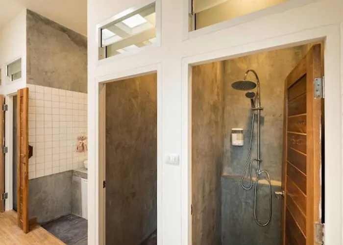 Ratchada - Rotfai Hostel *