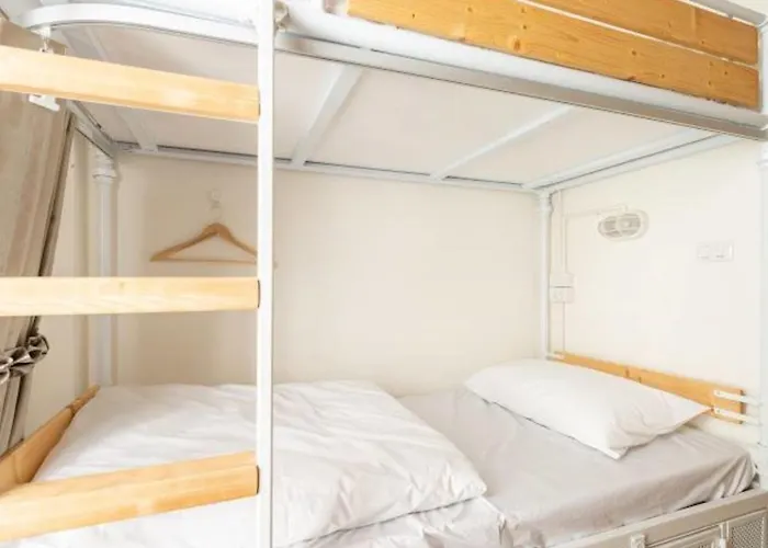 Hostel Ratchada - Rotfai Bangkok